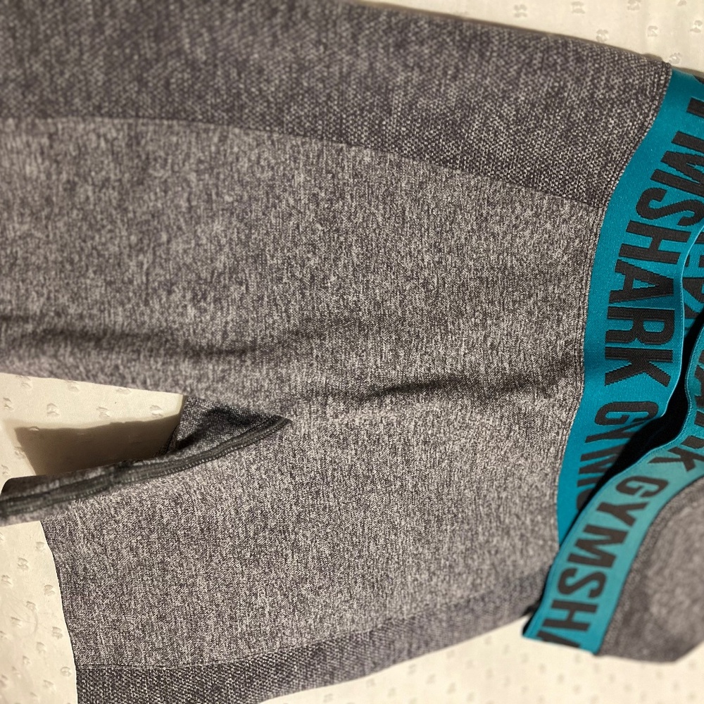 Gymshark set - Picture 2 of 5